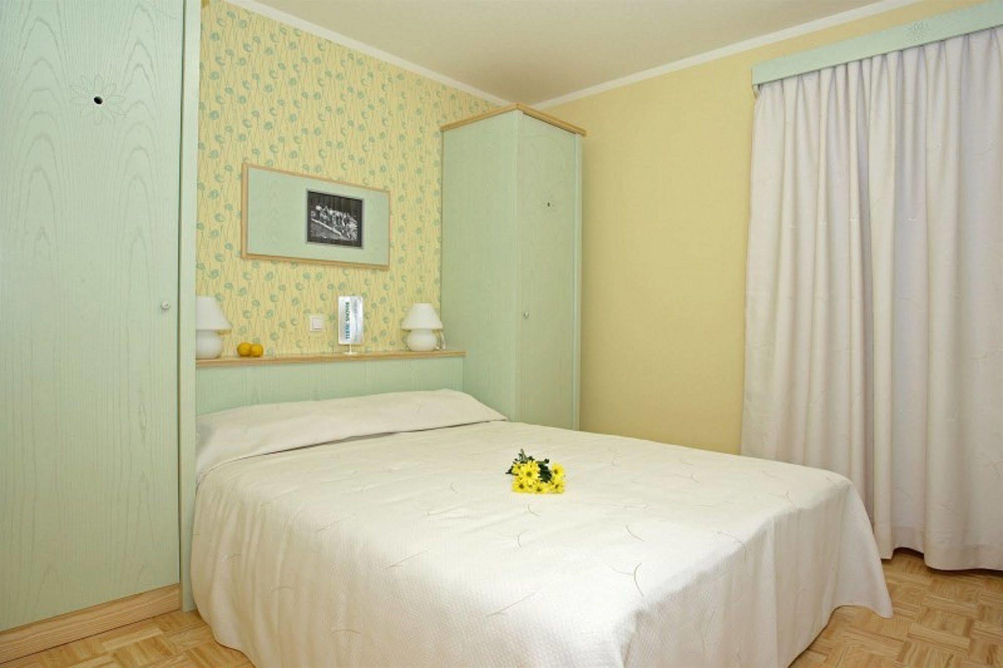 Apartment Resort Eco Spa Snovik Камник Екстериор снимка